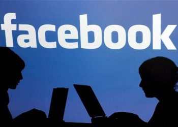 Британцы довели, что Facebook разрушает семьи
