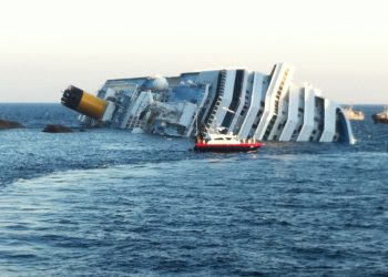 На совести капитана Costa Concordia уже 15 смертей