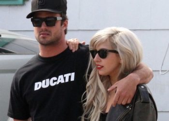 Леди Гага подцепила звезду