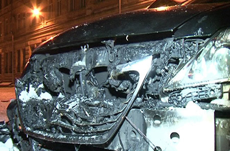 В Харькове подожгли черный Lexus судьи