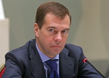 Медведев отметил конструктивное сотрудничество с Украиной