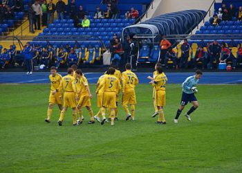 Металіст зіграє проти Спартака