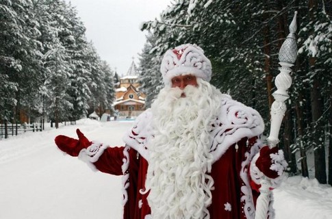 В Латвии Деду Морозу выписали штраф за незнание языка