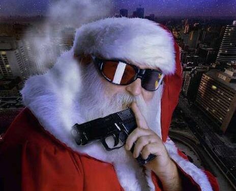 АЗС ограбили два вооруженных Деда Мороза