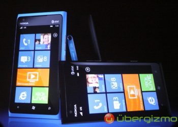 Nokia анонсировала Lumia 900 для AT & T