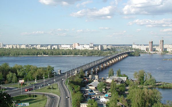 Ограничено движение через мост Патона