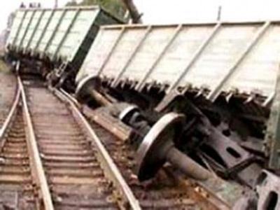Повреждено 400 м железнодорожных путей
