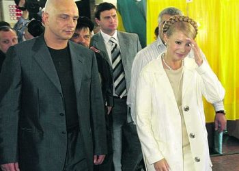 Муж Тимошенко решил спасти жену
