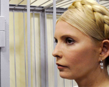 осужденную Тимошенко опять потянут в суд