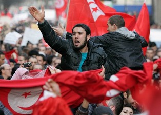 Тунисцы отмечают годовщину революции