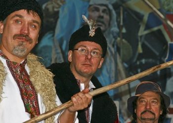«Последняя баррикада» зовет поглядеть на «Звёздный вертеп»
