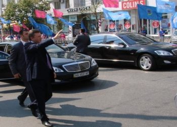 На техобслуговування автопарку Президента виділили майже 2 мільйони гривень