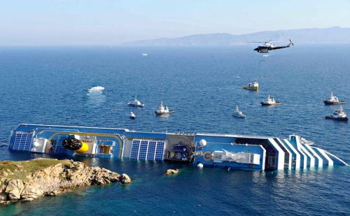 Капитан Costa Concordia арестован итальянскими властями, ему грозит 10 лет тюрьмы