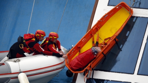 На борту Costa Concordia нашли тела еще пяти погибших
