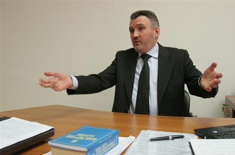 Кузьмин просит адвокатов Луценко не чудить