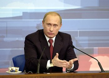 Предвыборный штаб Путина просит его принять участие в митинге