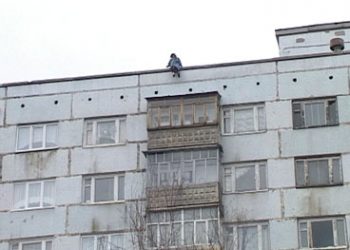 В Подмосковье две школьницы покончили с собой, спрыгнув с крыши многоэтажки