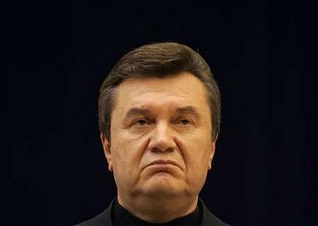 Янукович говорит, что получил Украину с «голым задним местом»