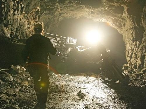 В Луганской области спасли пятерых горняков, оказавшихся под завалом