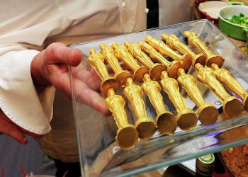 Лауреатов Оскара накормят макарунами