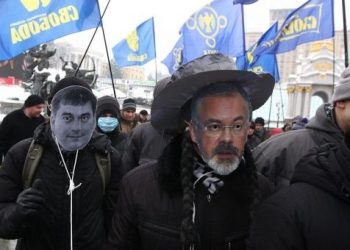 Студенты снова требуют отставки Табачника