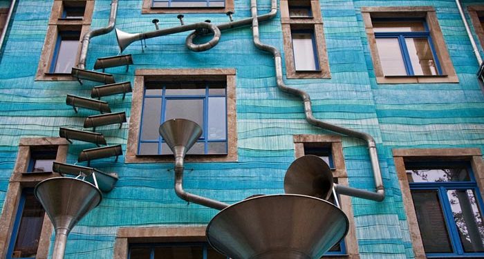 Kunsthofpassage Funnel Wall