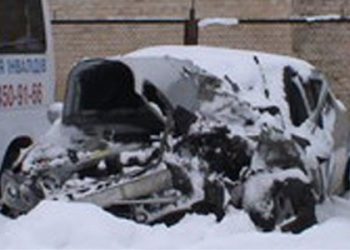 Працівник СТО знову знищив чужий автомобіль