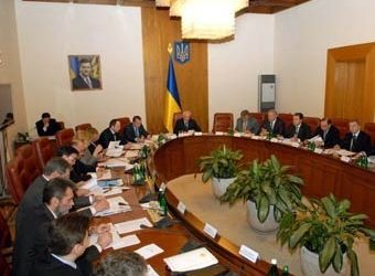 Министров обязали идти на контакт с представителями СМИ