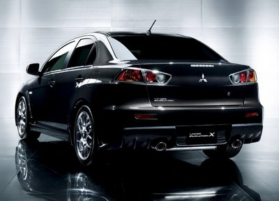 Пьяный на Mitsubishi Lancer пытался перелететь через мост