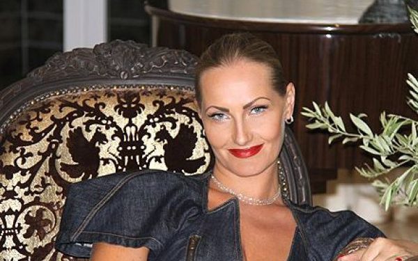 Любимая Черновецкого взяла себе его фамилию