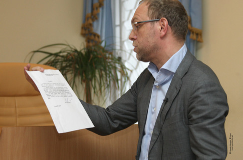 Власенко заставит понервничать Януковича и Фирташа