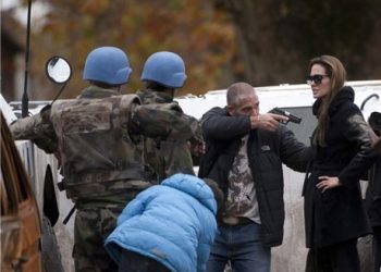 Анджелину Джоли обвиняют в антисербской пропаганде
