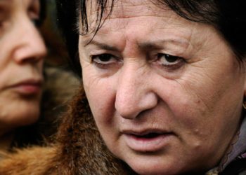 А. Джиоева требует передать ей власть в Южной Осетии