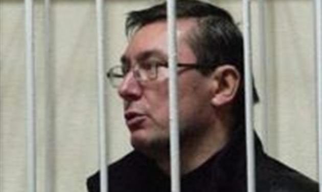 Луценко рассказал, как Янукович попросил его не трогать криминального авторитета