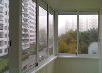 В Україні ввели податок на засклені балкони