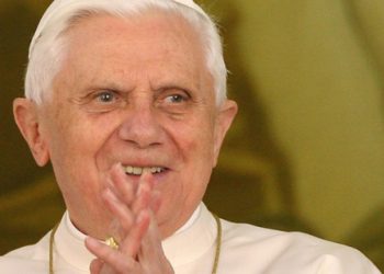 Папа Римский Бенедикт XVI получил поздравления от Виктора Януковича