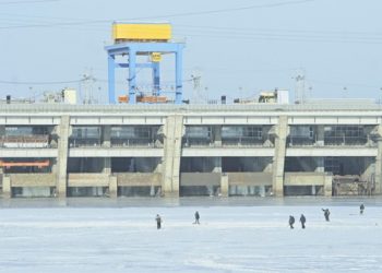 Эколог: Дамбу Киевской ГЭС прорвет