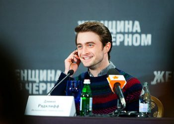 Дэниел Рэдклифф отдает все деньги маме