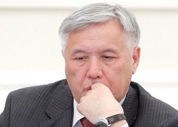 Ехануров говорит, что Тимошенко пыталась его купить