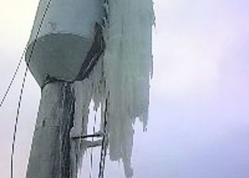 620 дворов в Лиманском остались без воды из-за замерзания водопровода