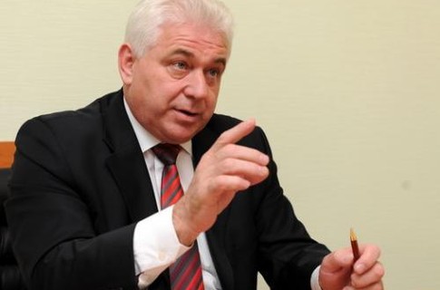 Киевский губернатор приехал с отчетом к Януковичу домой