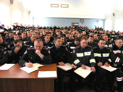 Співробітники ДАІ заговорять англійською
