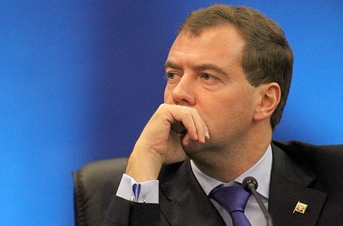 Медведев поручил «Газпрому» разобраться с Украиной за краденый газ