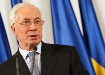 Азаров велит покупать только отечественное