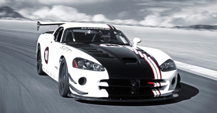 Dodge Viper SRT10 ставить рекорд на Nurburgring Green Hell
