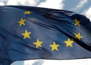 ЕС приостановил финансовую помощь Украине