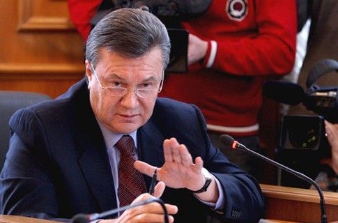 Януковичи возглавили «черный список» США и ЕС