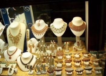 Неизвестный ограбил ювелирный салон Multi Gold