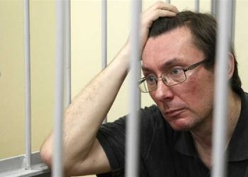 Жена носит Луценко в СИЗО еду и лекарства