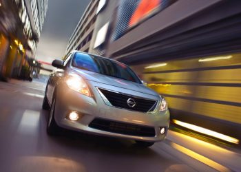 Обидві версії Nissan Versa і Altima не захистять водія